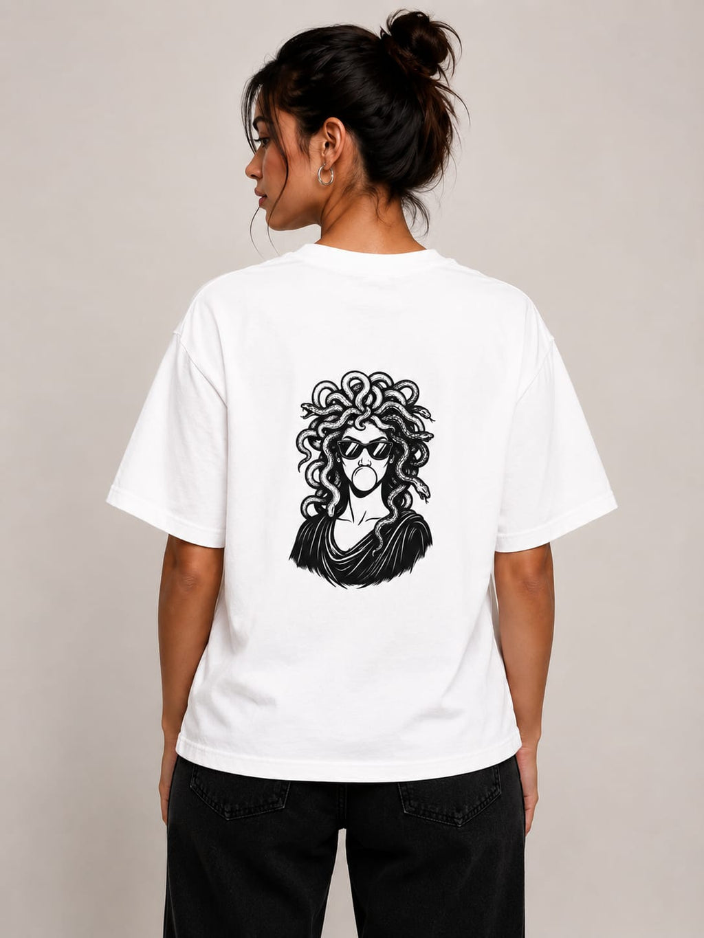 MEDUSA Bubble Pop – Oversized Graphic T-Shirt | Monochrome Streetwear Edition