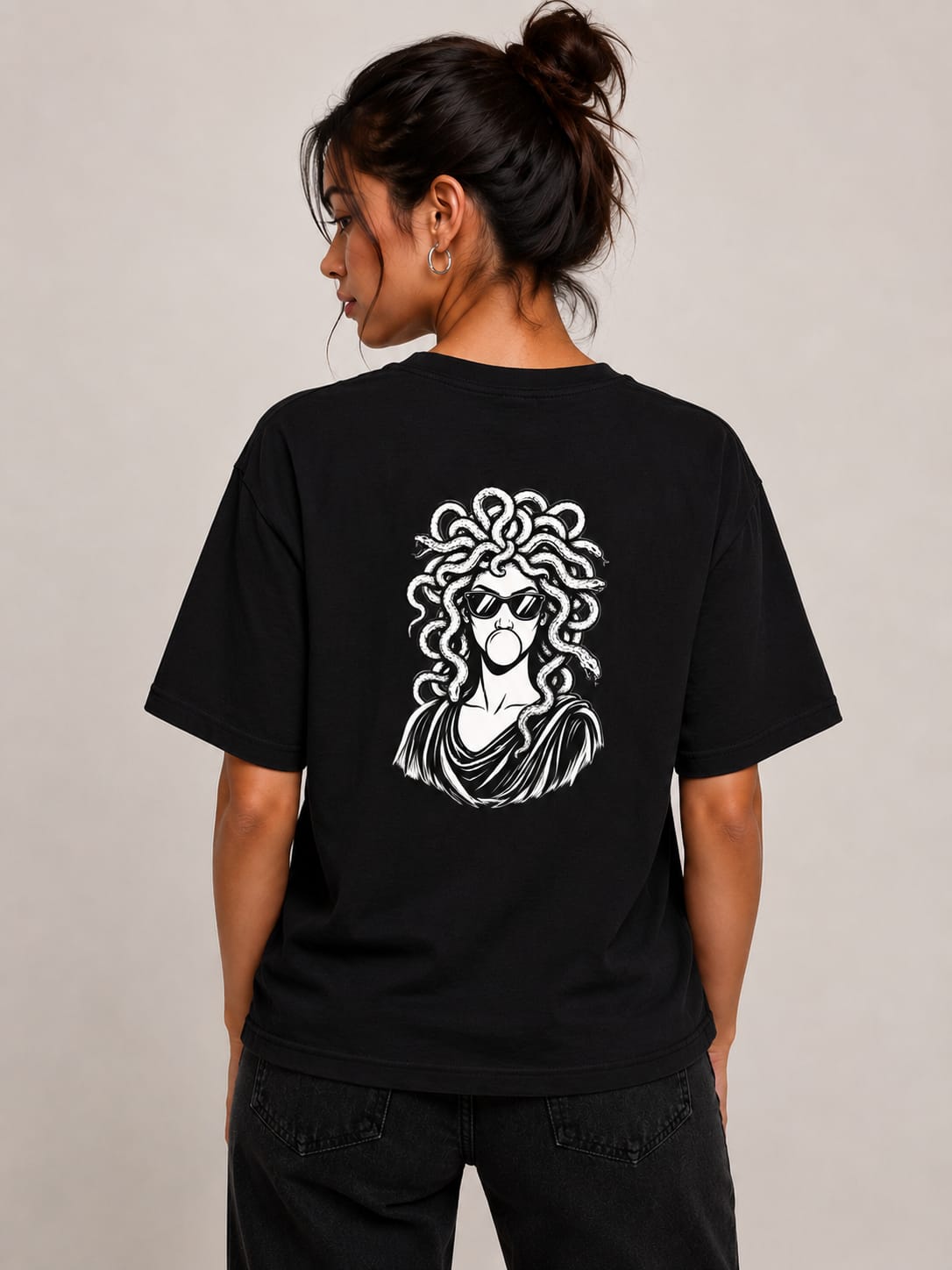 MEDUSA Bubble Pop – Oversized Graphic T-Shirt | Monochrome Streetwear Edition